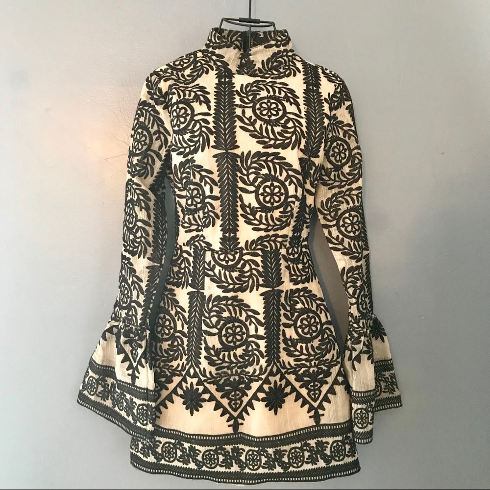 Misguided Contrast Embroidered Dress